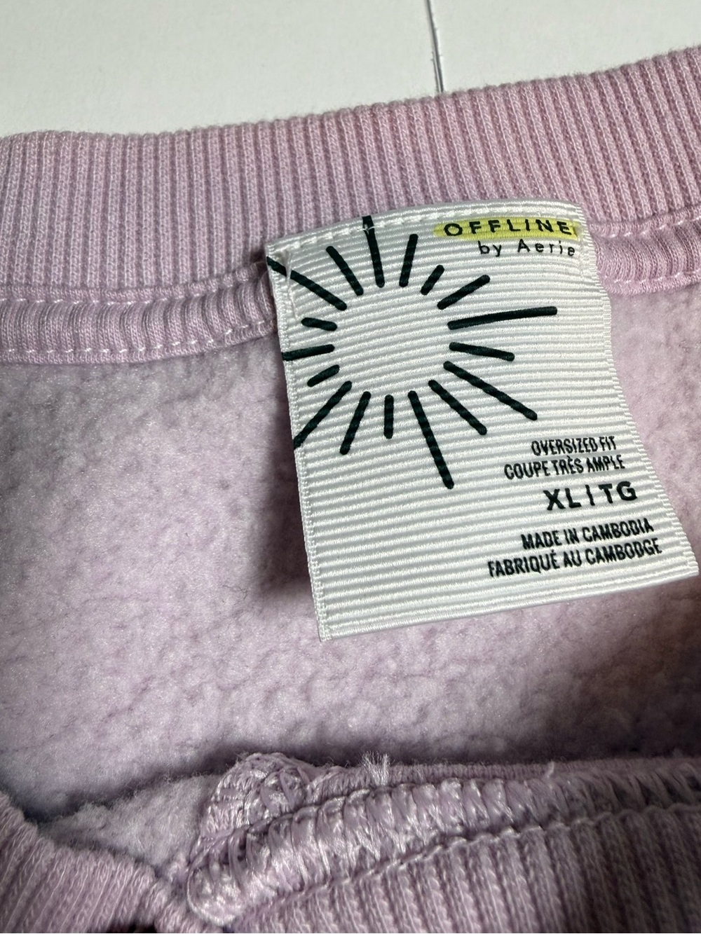 Women's OFFLINE by Aerie Cloud size XL
Pink Oversized Fleece Crewneck - Picture 2 of 6